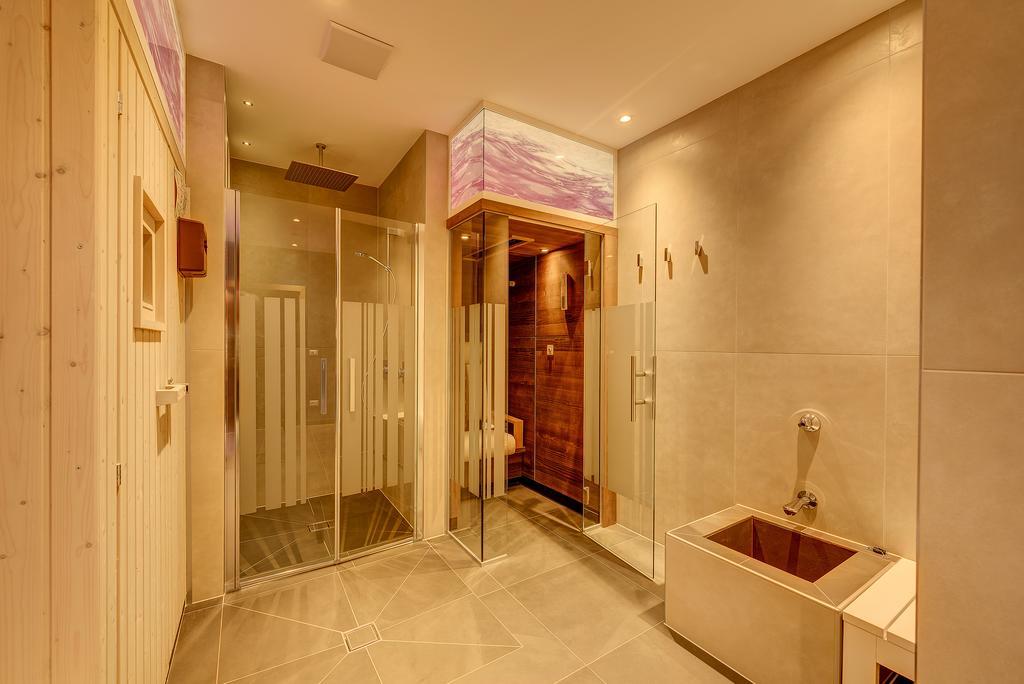 Garni Hotel Kessler ティローロ エクステリア 写真